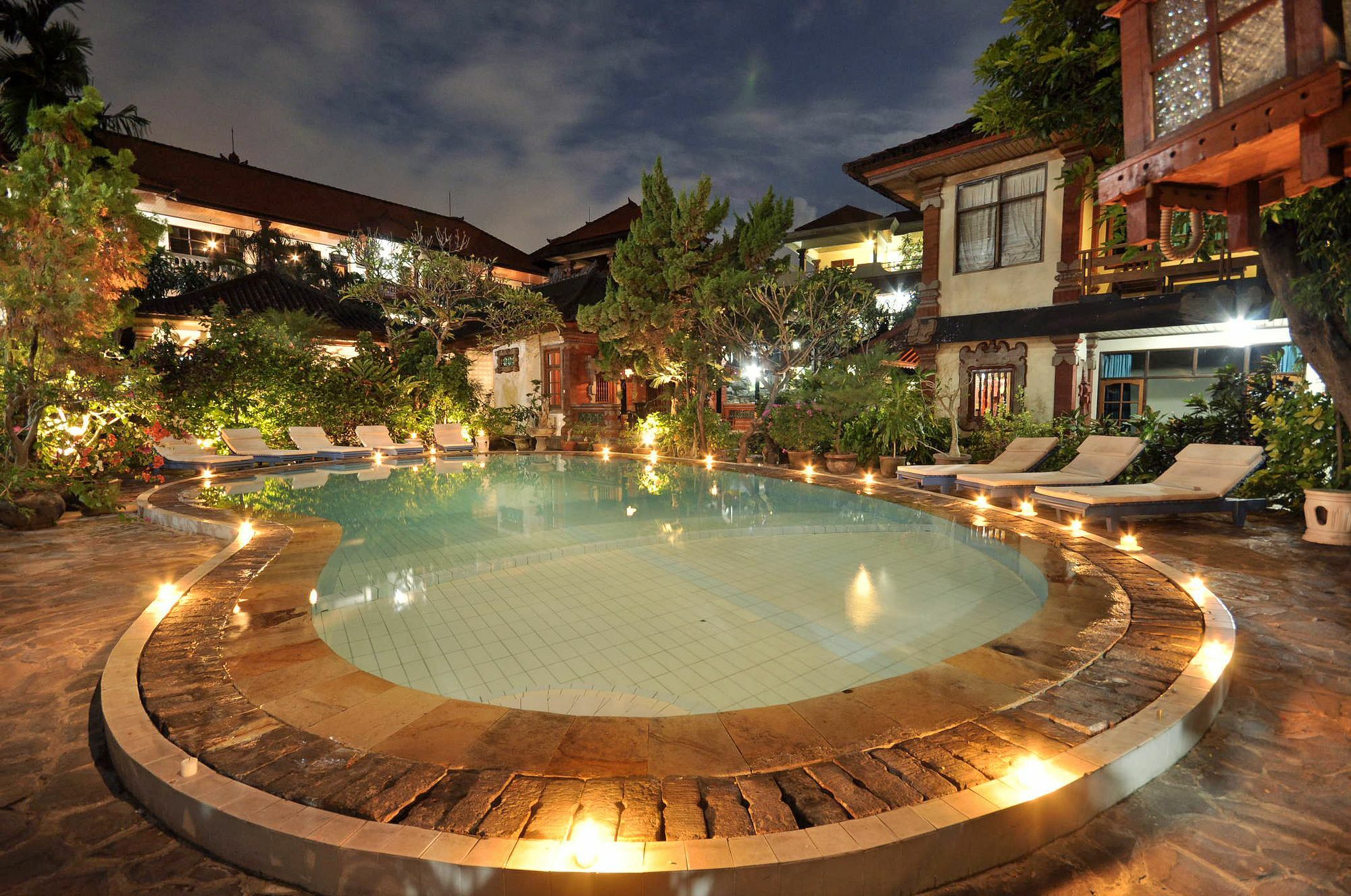 Kuta Dormitory At Simpang Inn Exterior photo